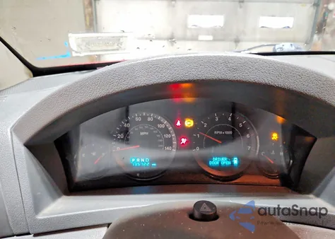 2005 Jeep Grand Cherokee Laredo z USA, uszkodzony, nr VIN 1J4GR48K75C625934